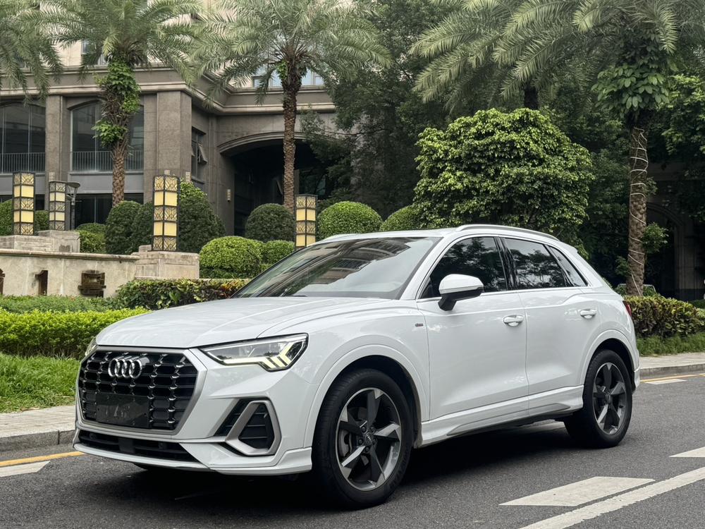 Audi Audi Q3