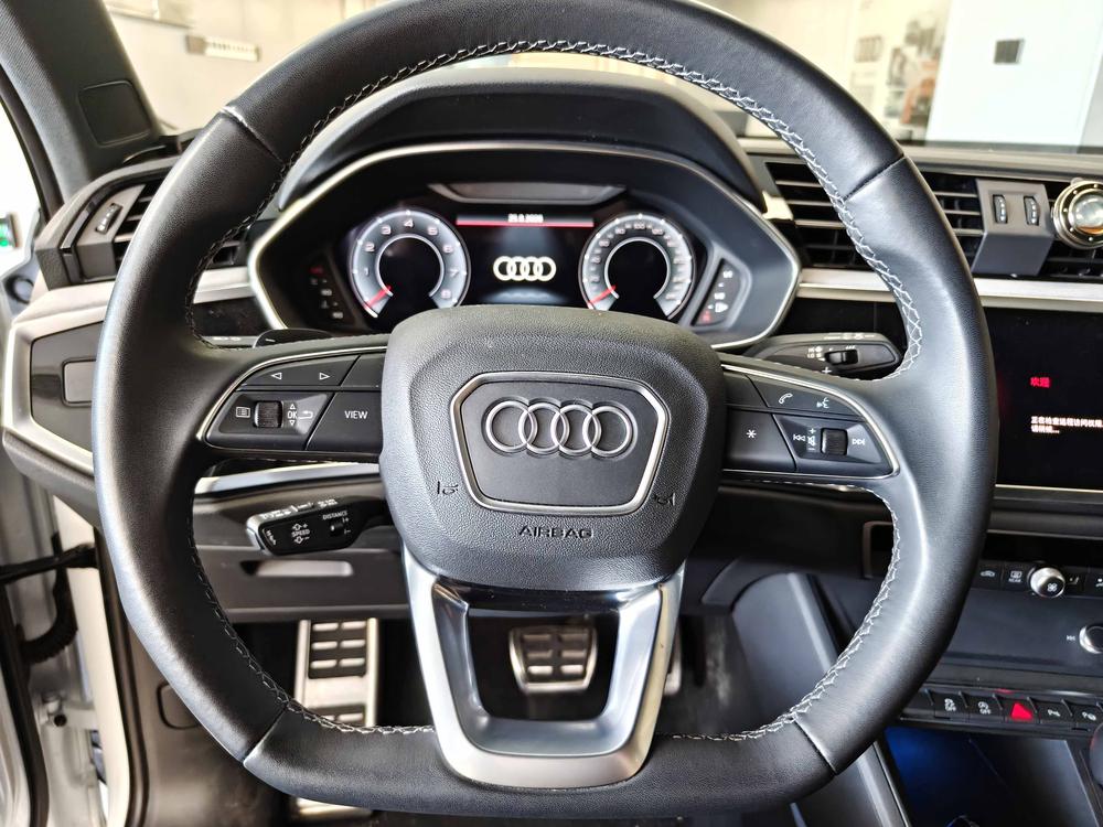Audi Audi Q3