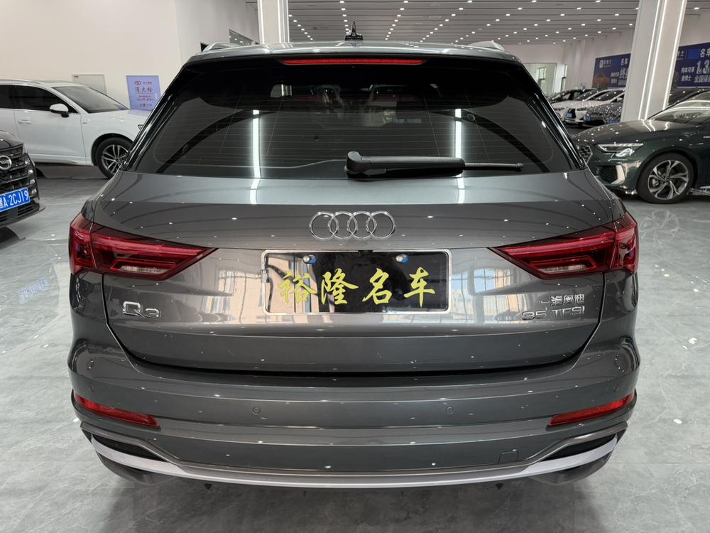 Audi Audi Q3