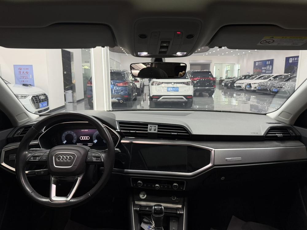 Audi Audi Q3