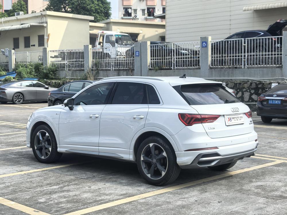 Audi Audi Q3