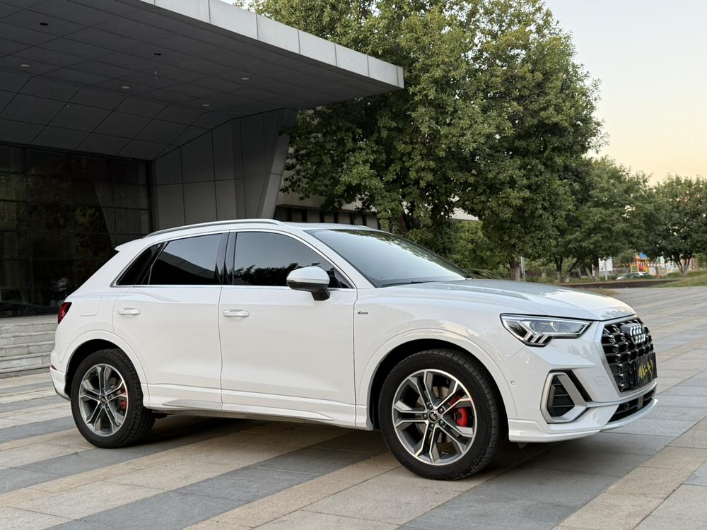 Audi Audi Q3