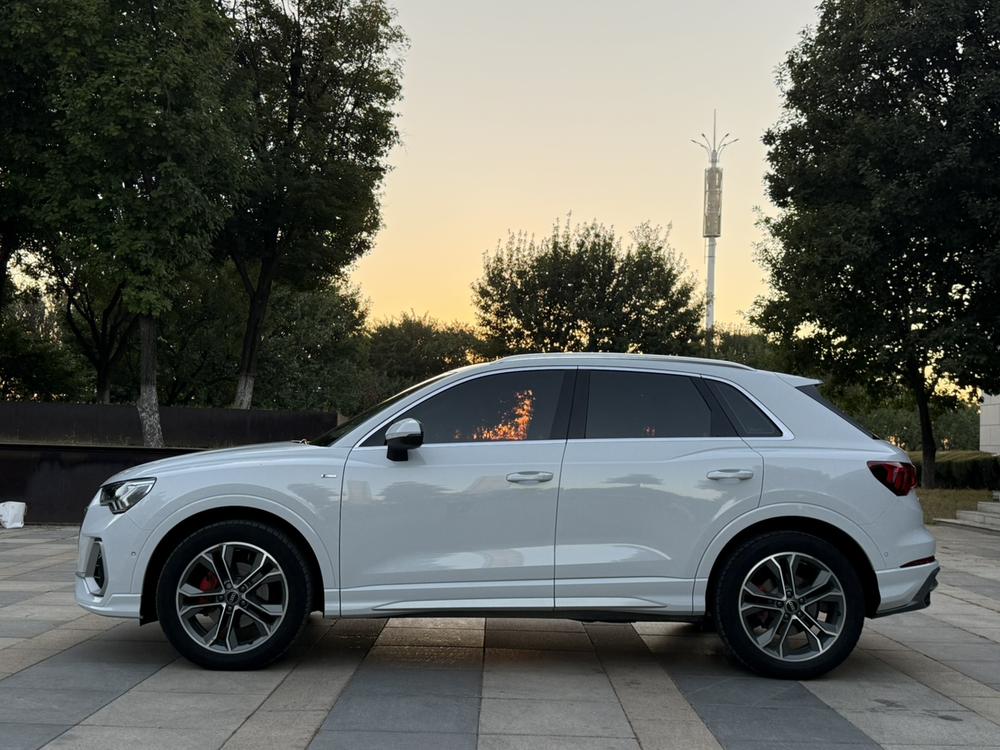 Audi Audi Q3