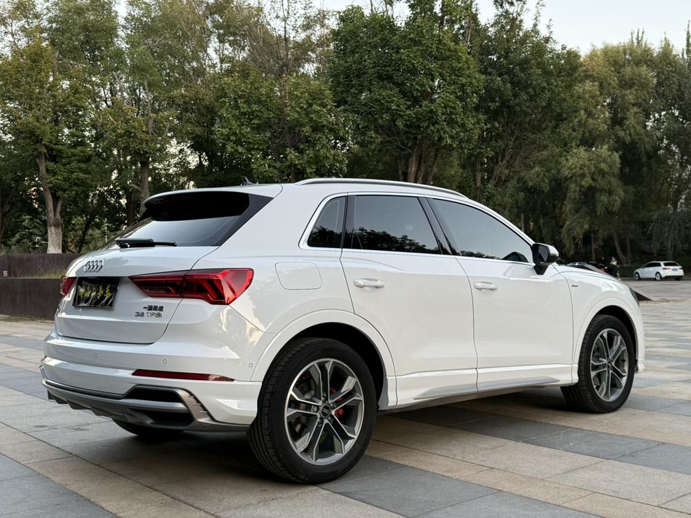 Audi Audi Q3