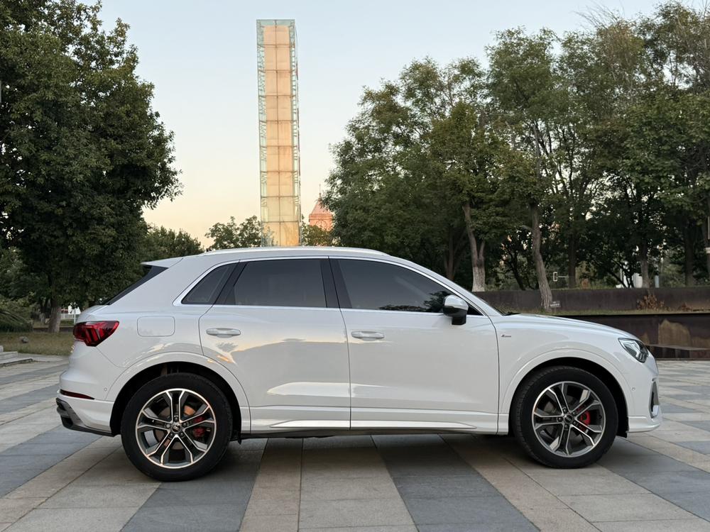 Audi Audi Q3