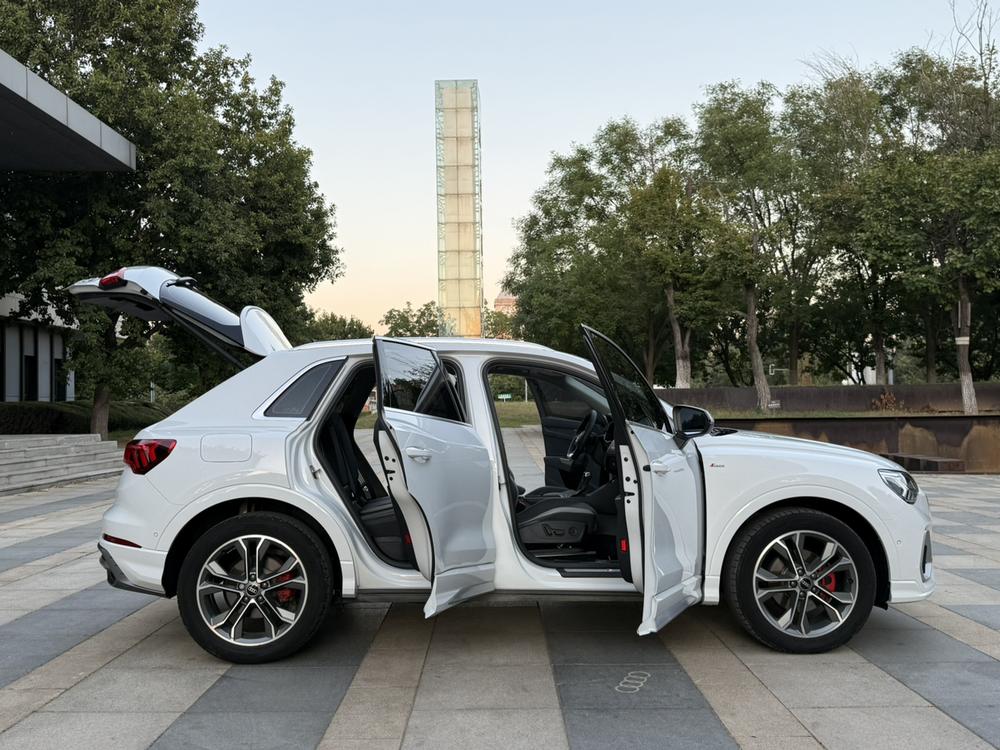 Audi Audi Q3