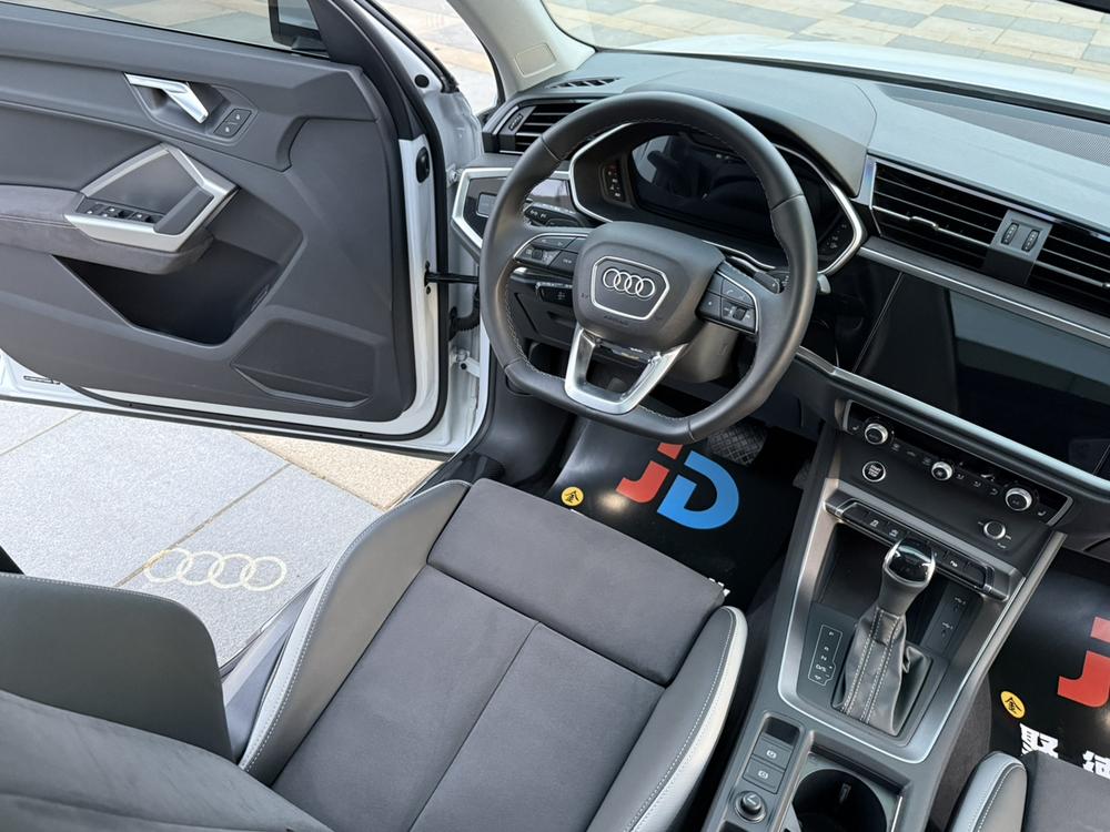 Audi Audi Q3