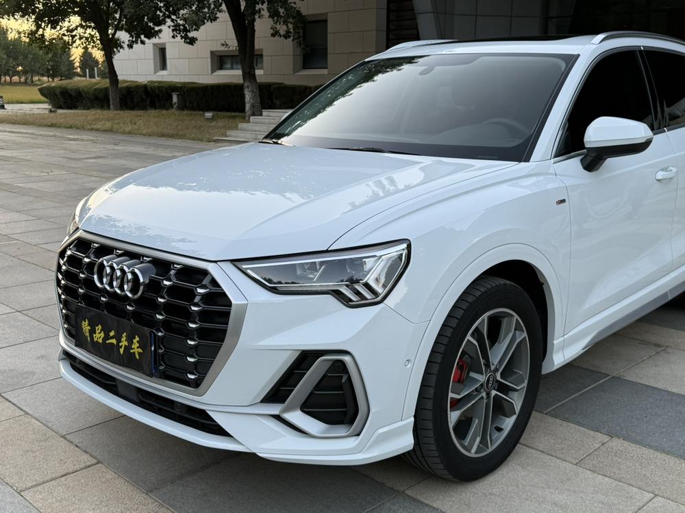 Audi Audi Q3