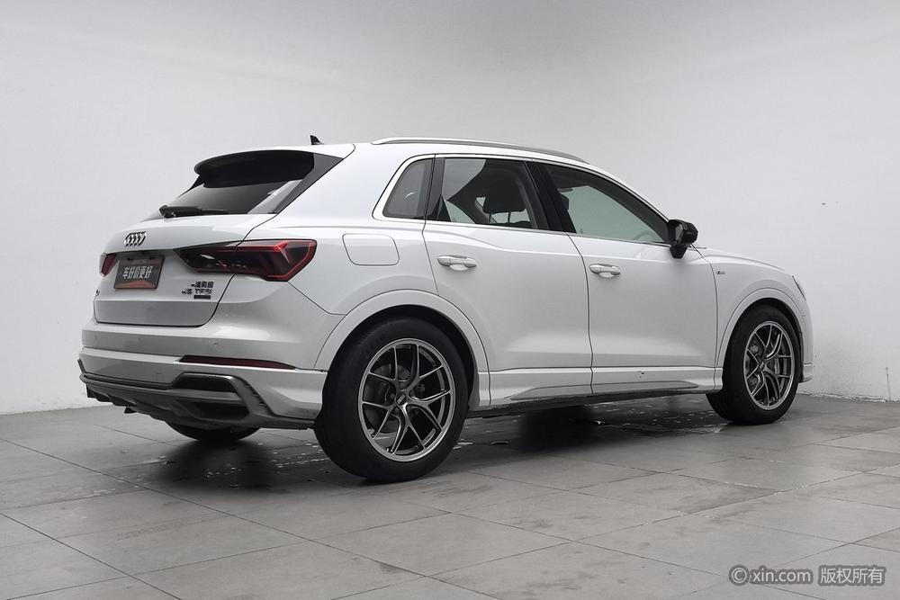 Audi Audi Q3