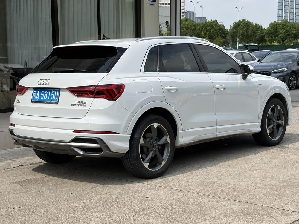 Audi Audi Q3