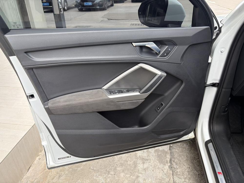 Audi Audi Q3