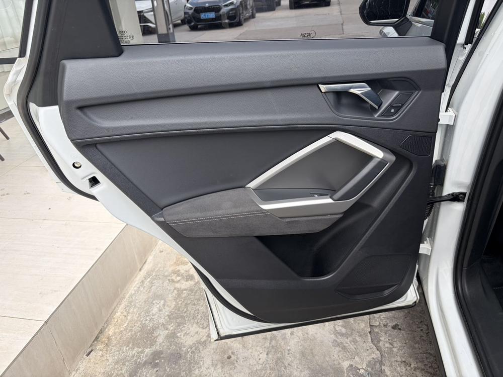 Audi Audi Q3