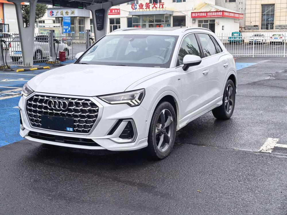 Audi Audi Q3