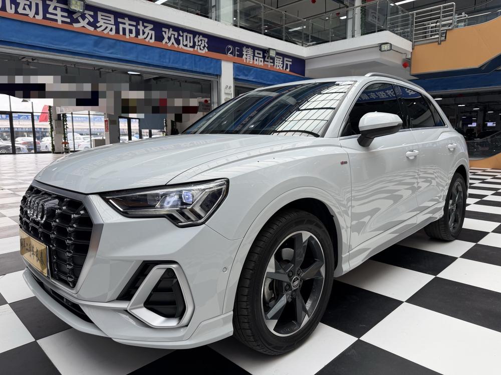 Audi Audi Q3