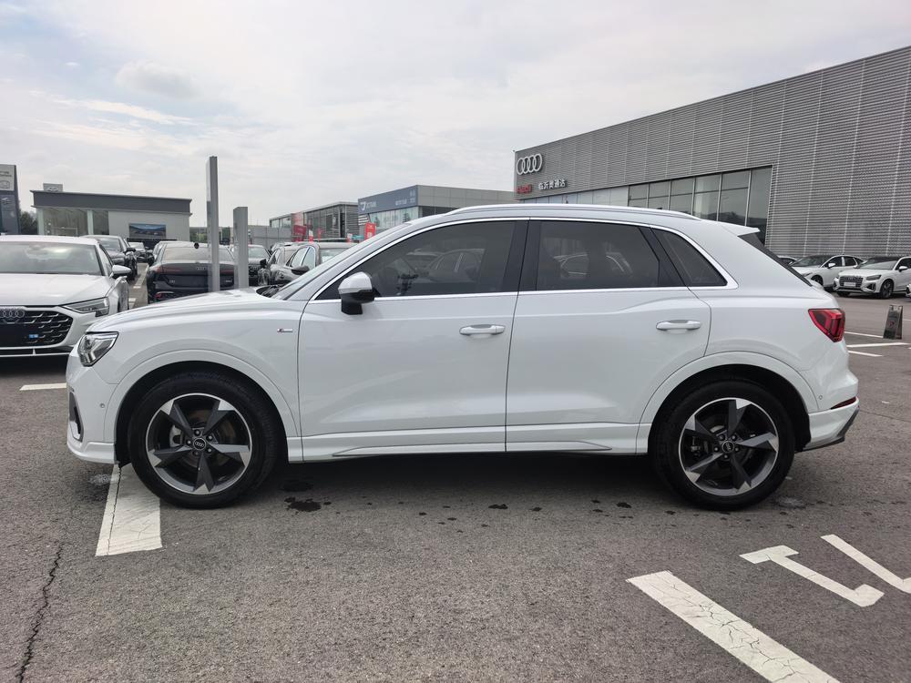 Audi Audi Q3