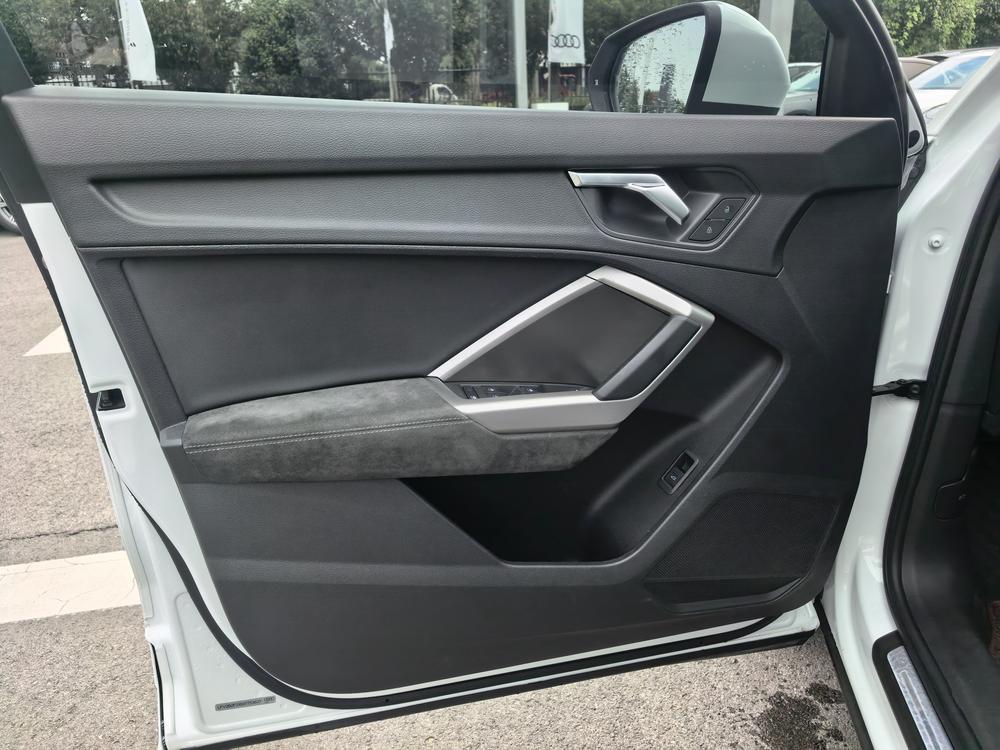 Audi Audi Q3
