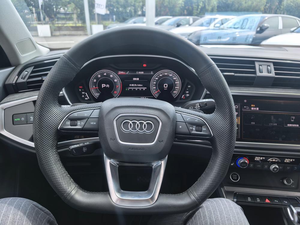 Audi Audi Q3