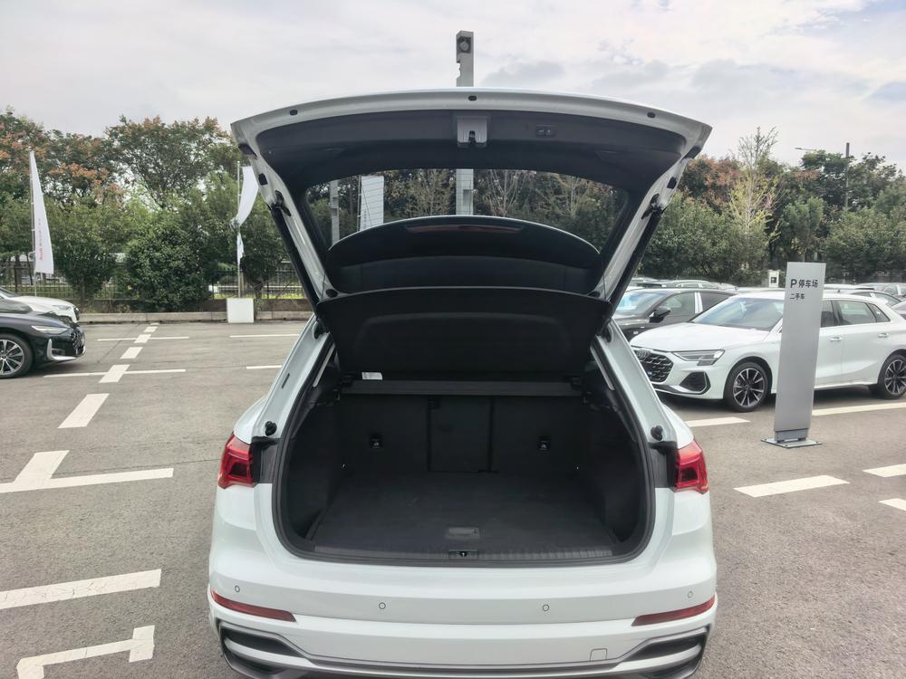 Audi Audi Q3