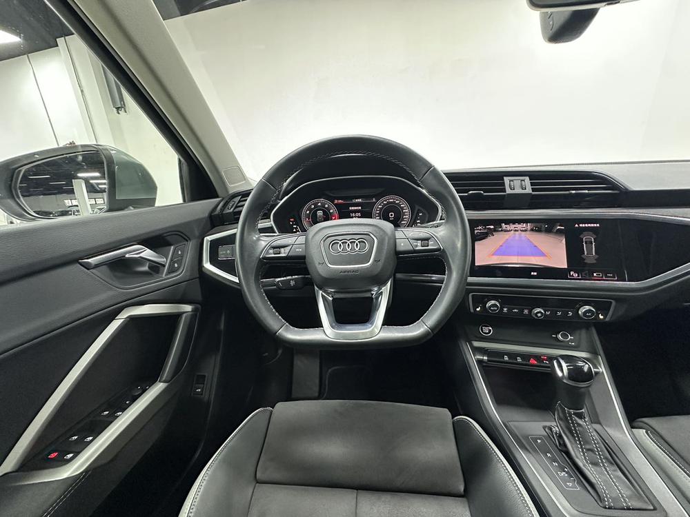Audi Audi Q3