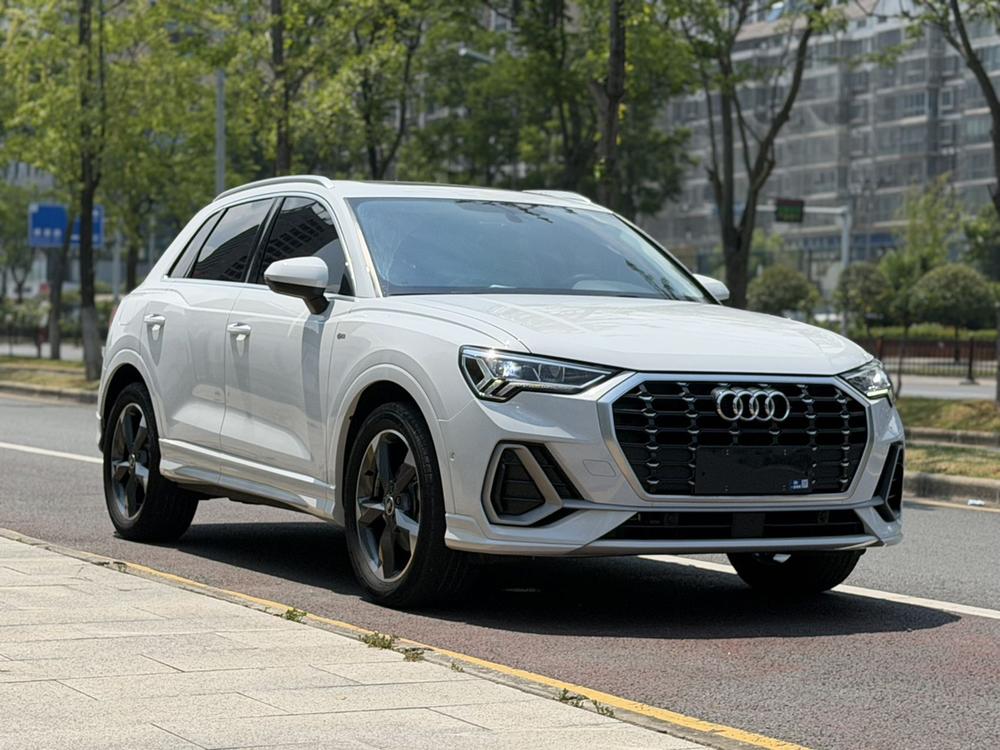 Audi Audi Q3