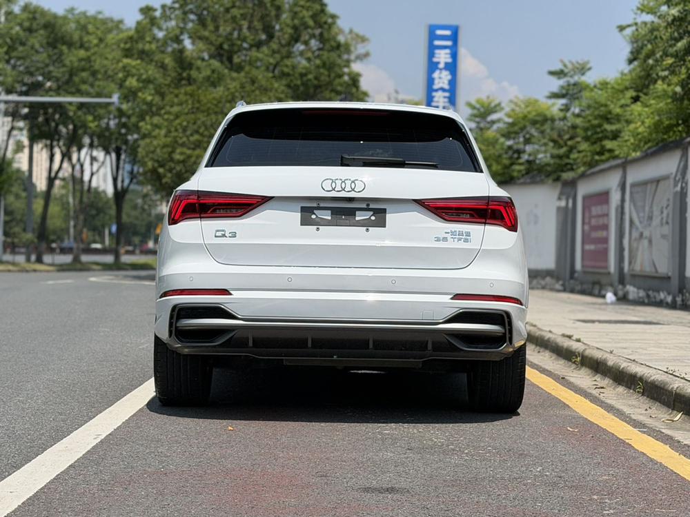 Audi Audi Q3