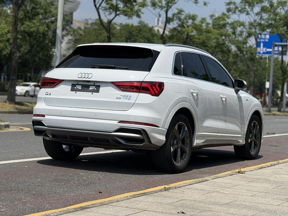Audi Audi Q3