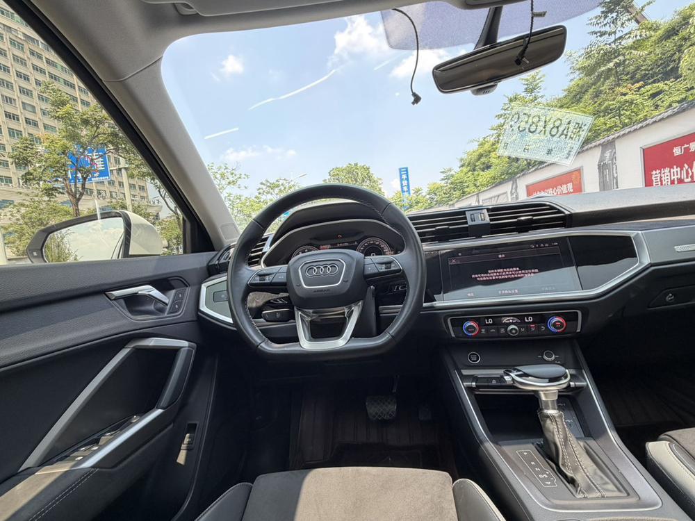 Audi Audi Q3