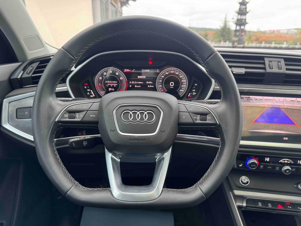 Audi Audi Q3
