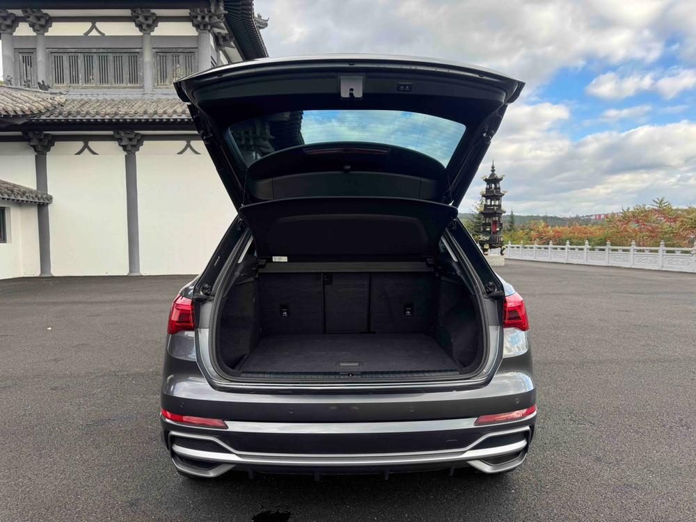 Audi Audi Q3