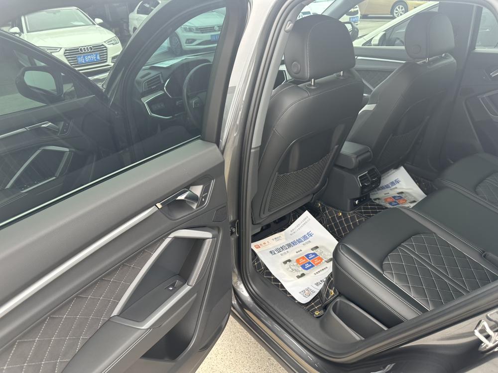 Audi Audi Q3