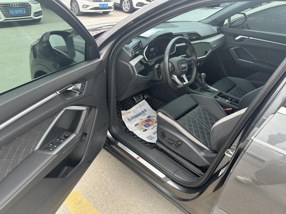 Audi Audi Q3