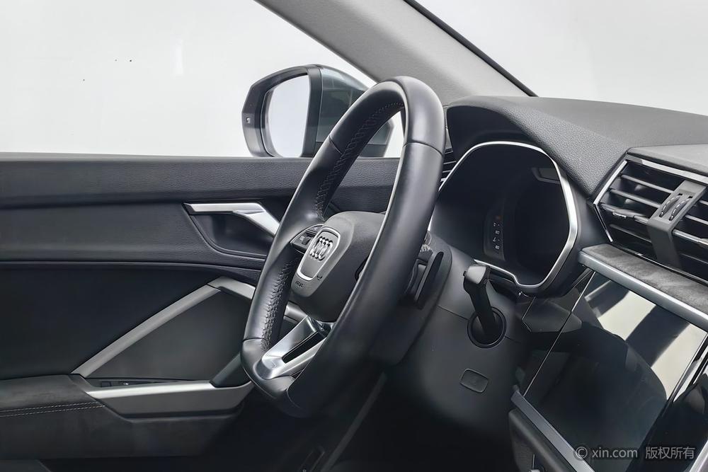Audi Audi Q3
