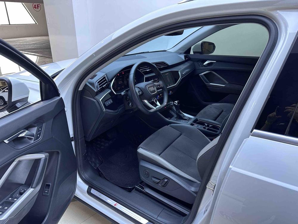 Audi Audi Q3