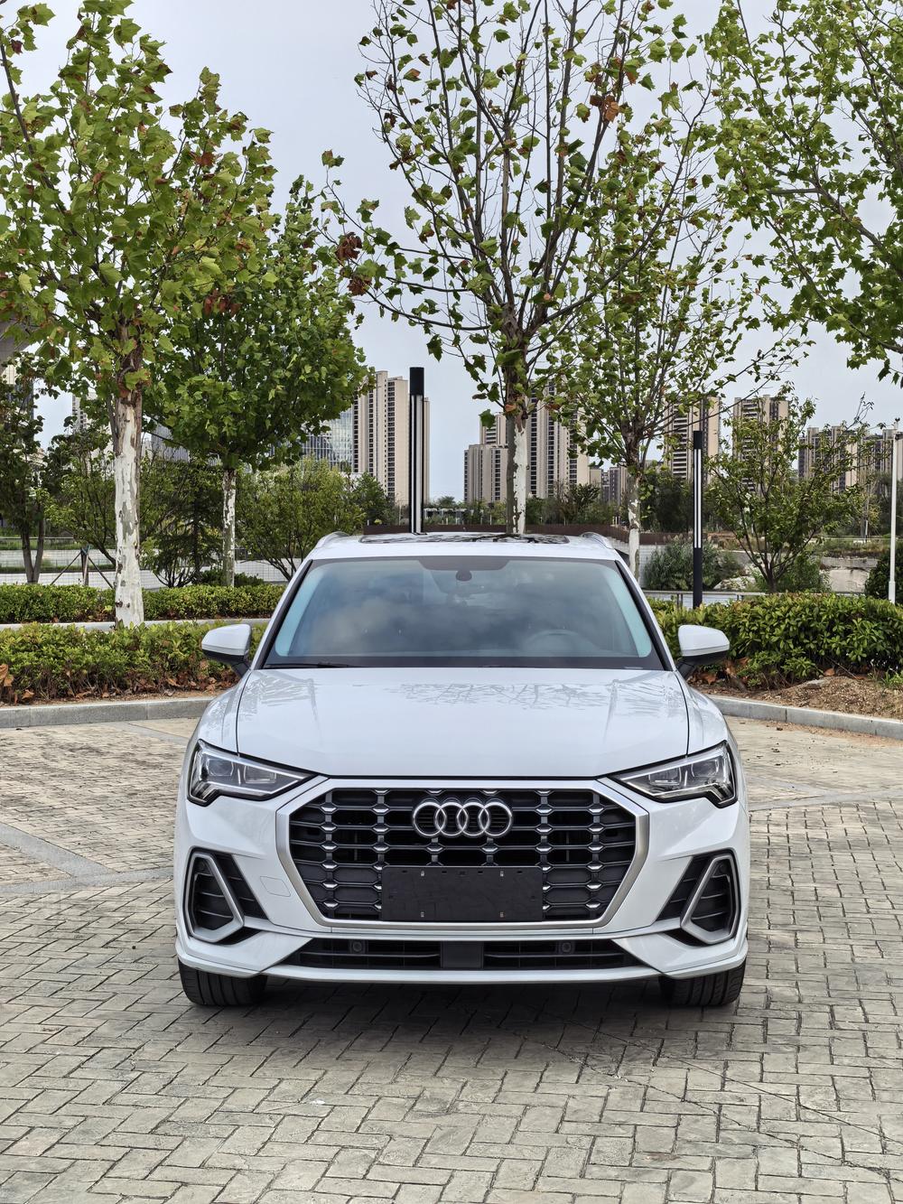 Audi Audi Q3
