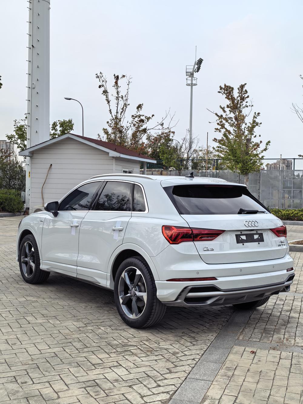 Audi Audi Q3