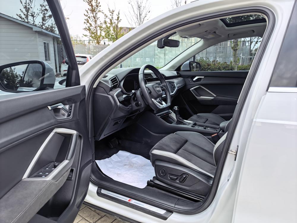 Audi Audi Q3