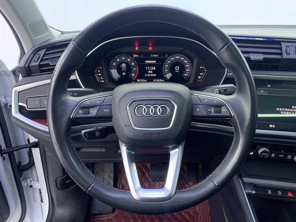 Audi Audi Q3