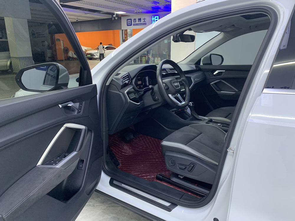 Audi Audi Q3