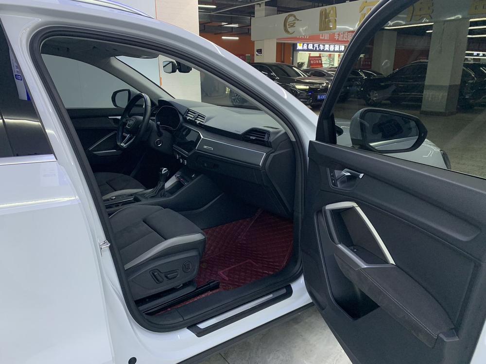 Audi Audi Q3