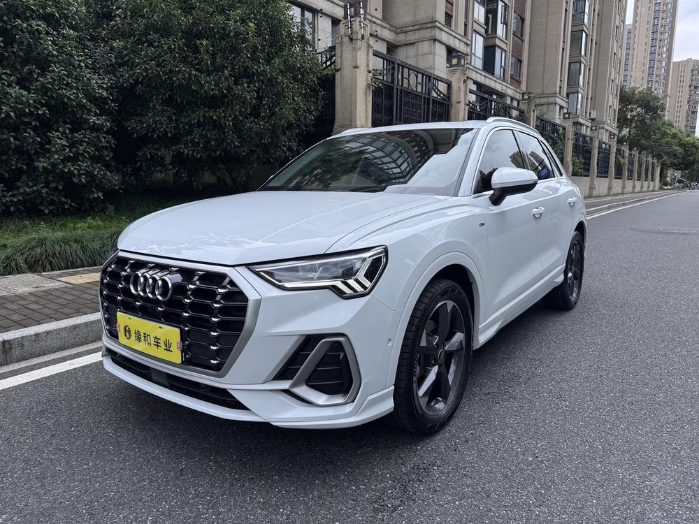 Audi Audi Q3