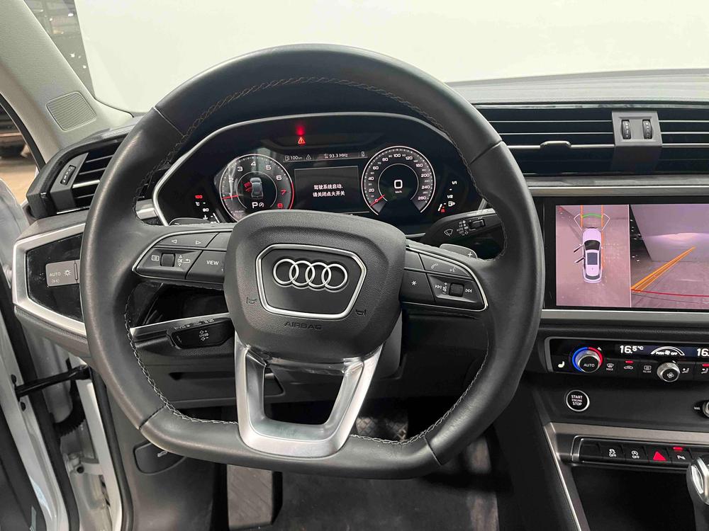 Audi Audi Q3
