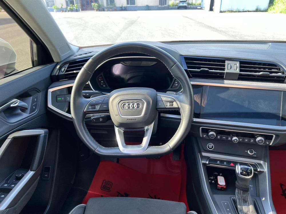 Audi Audi Q3