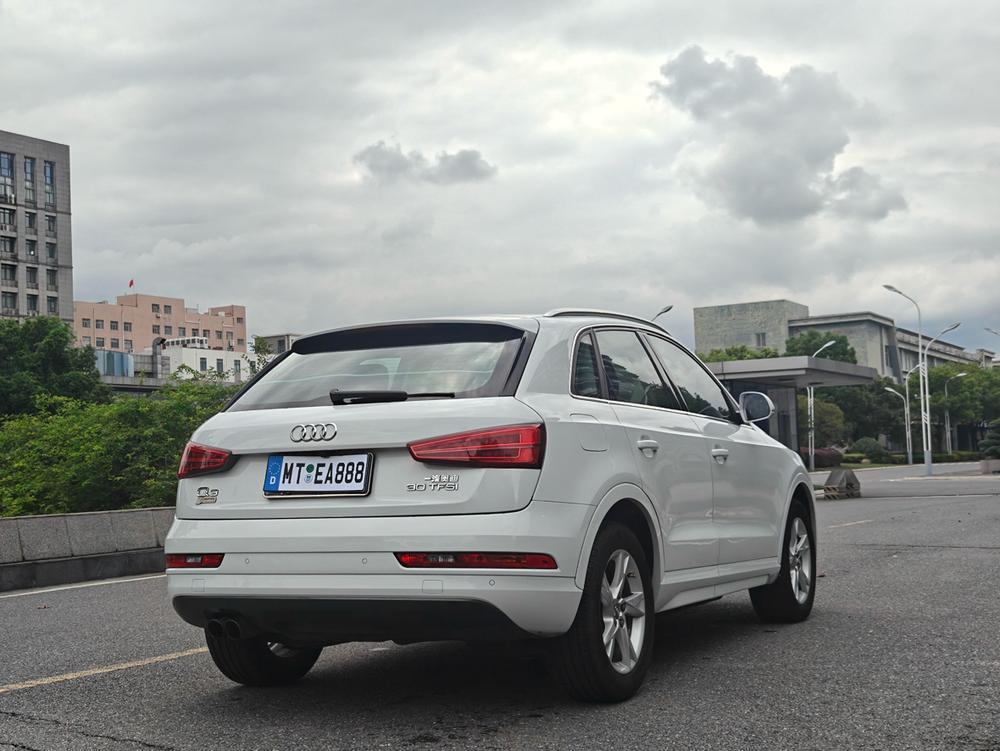 Audi Audi Q3