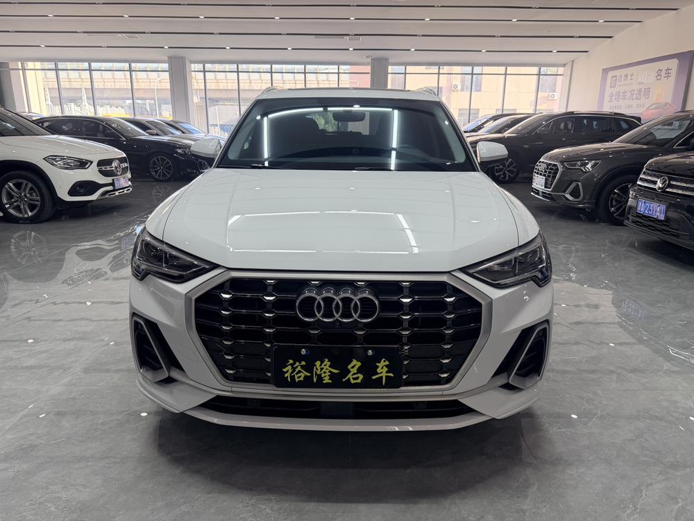 Audi Audi Q3