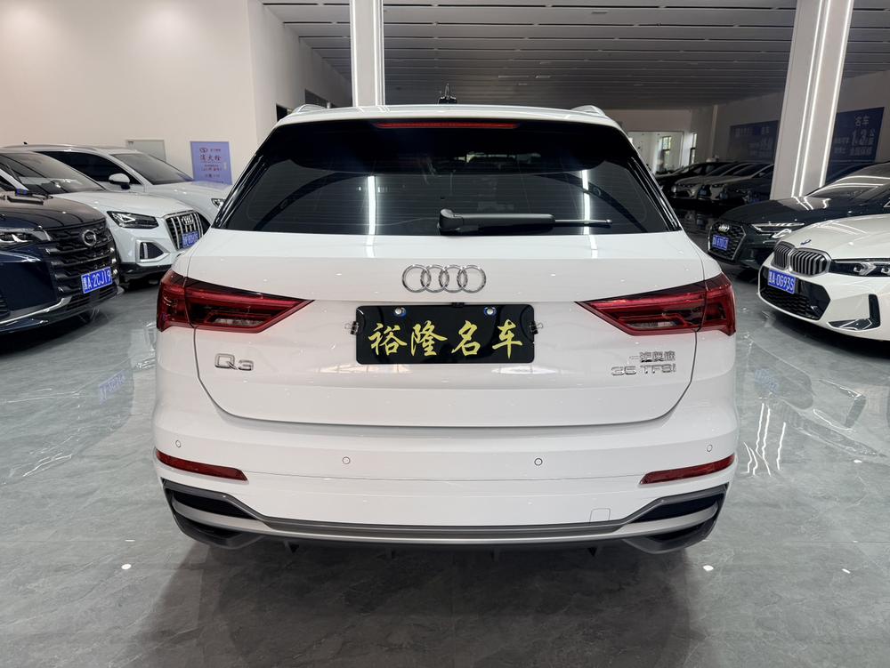 Audi Audi Q3