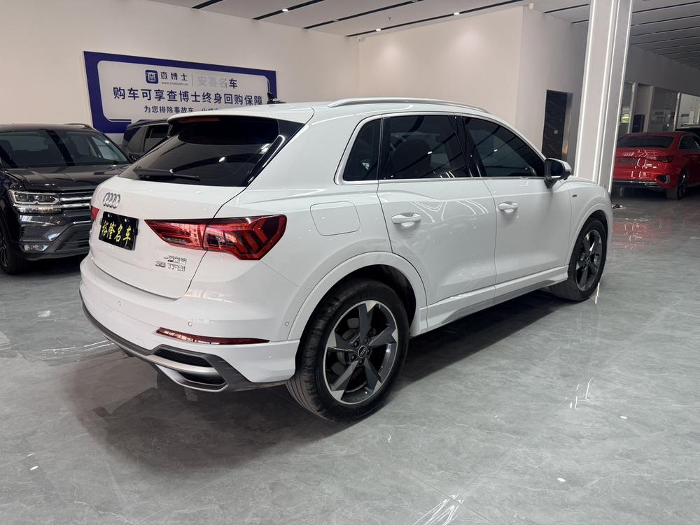 Audi Audi Q3