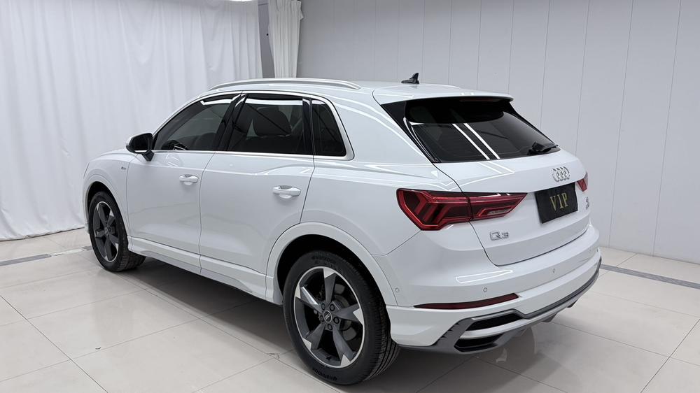 Audi Audi Q3