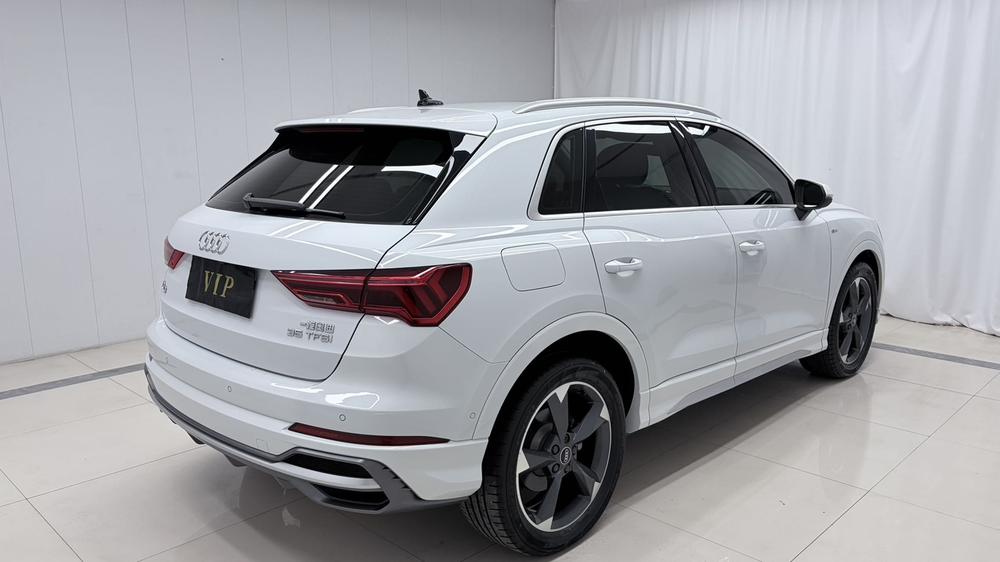 Audi Audi Q3