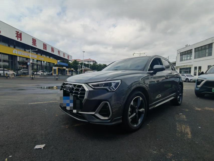 Audi Audi Q3
