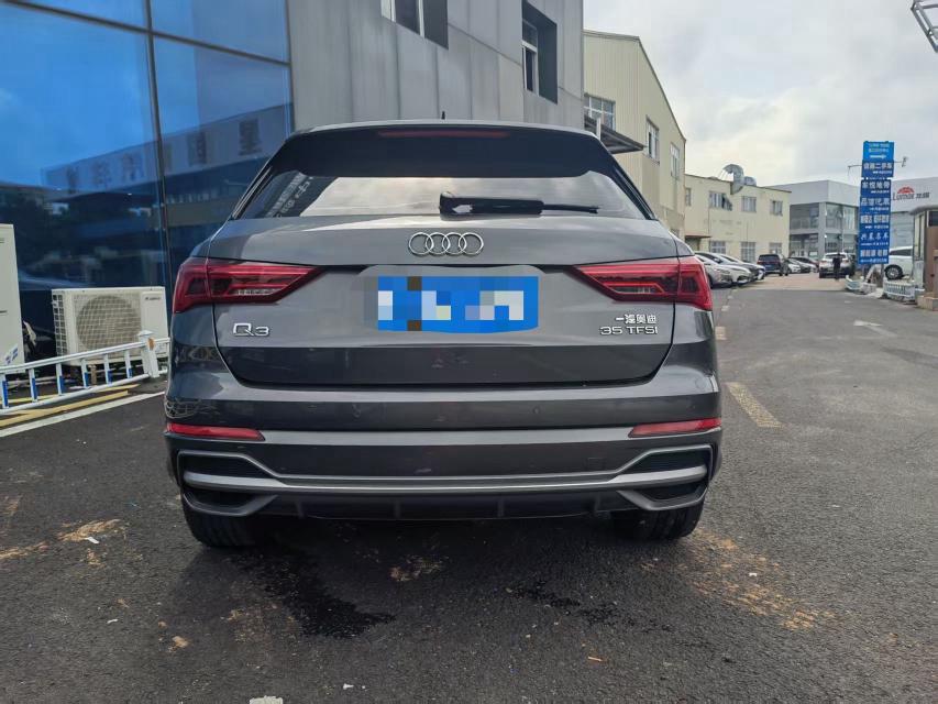 Audi Audi Q3